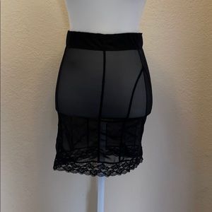 FREDRICKS OF HOLLYWOOD slip